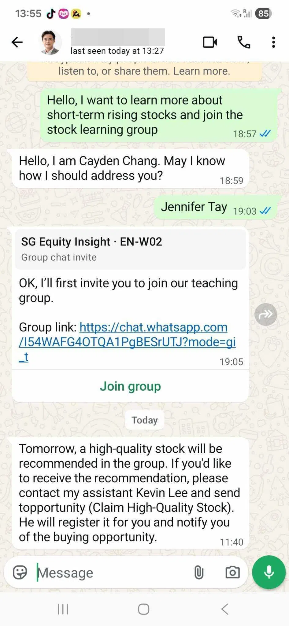 骗子以曾庆茂的名字和照片发布投资消息，受害人联系时就会被要求加入另一个群组。（受访者提供）