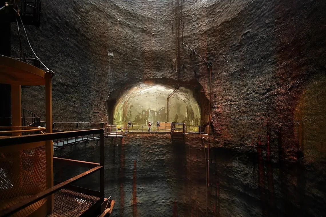 裕廊岛地下储油库（Jurong Rock Caverns），藏着多少燃油？（市区重建局面簿）