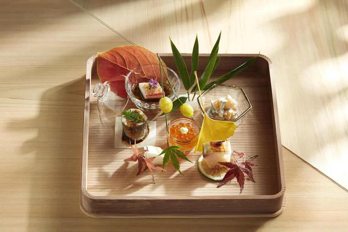 Sushi Sato选用当季食材入馔，午餐最低收费为$168++。（餐馆提供）