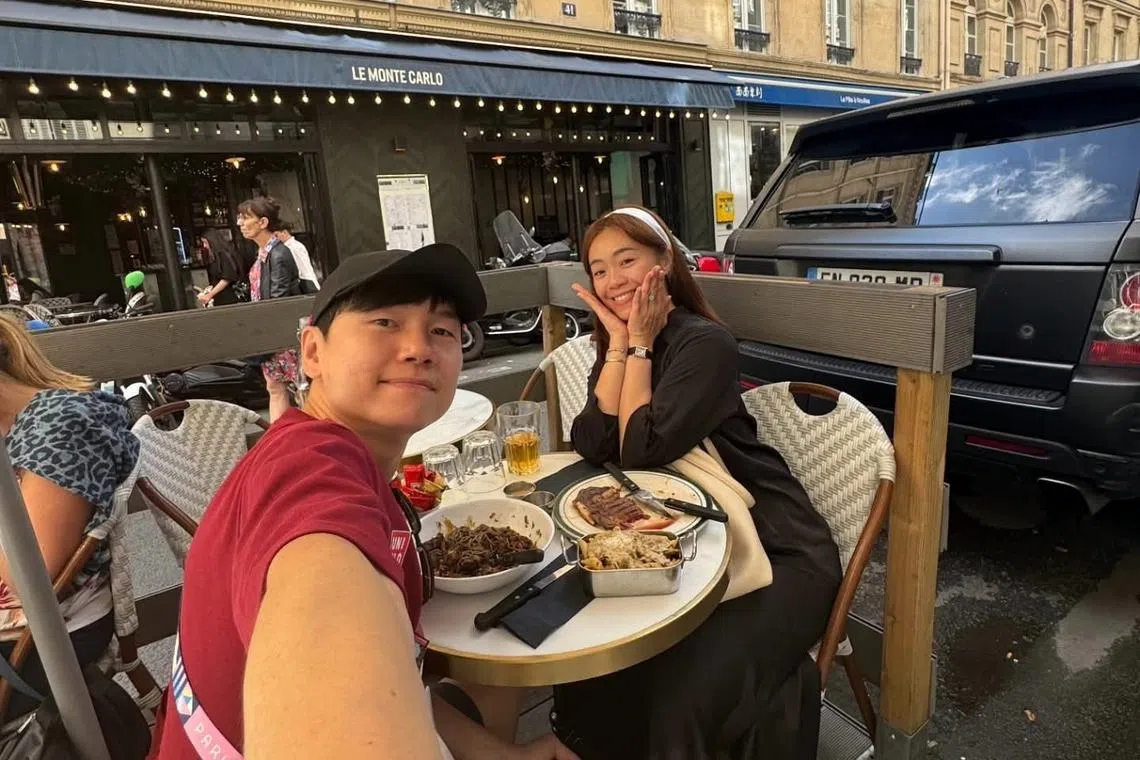 陈汉松与妹妹陈宁在残奥会后留在当地旅游。（受访者提供）