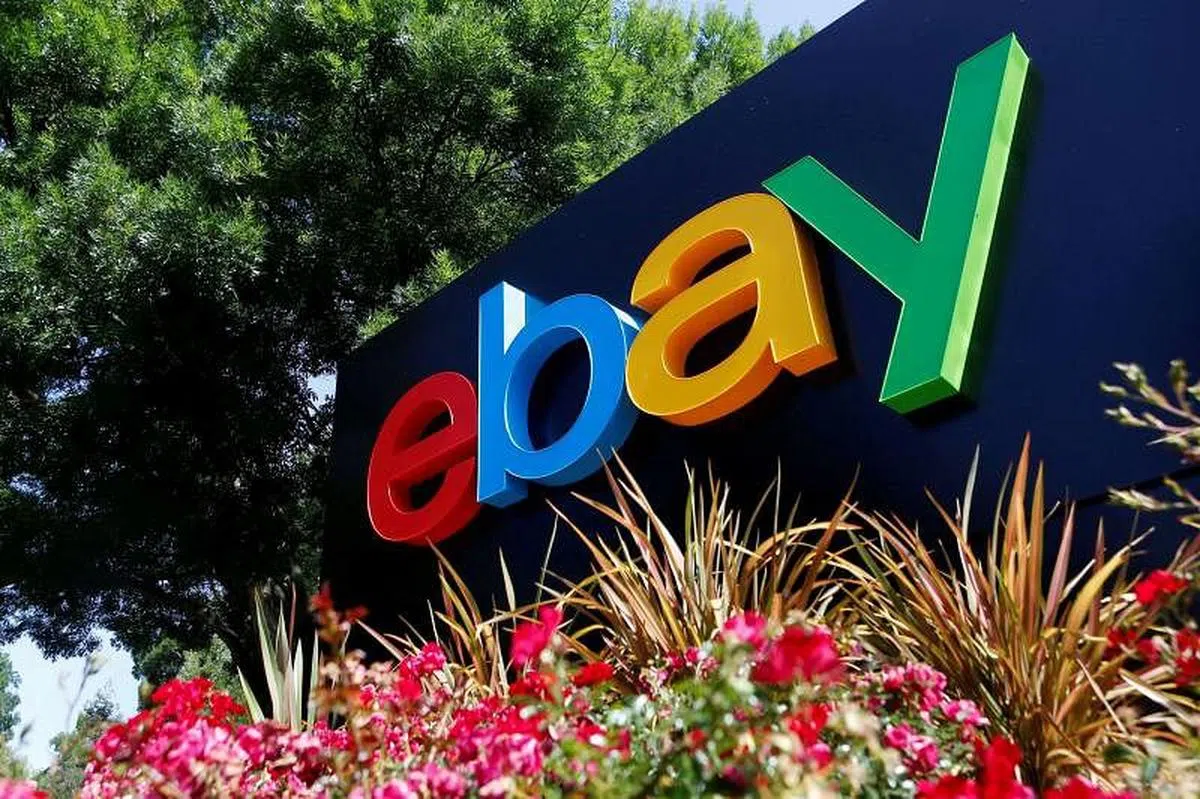 eBay在第四季度结束时拥有1亿4700万活跃买家，比去年同期下降了9％，该网站上所有商品的总销售额也下降了10％至207亿3000万美元。（路透社）