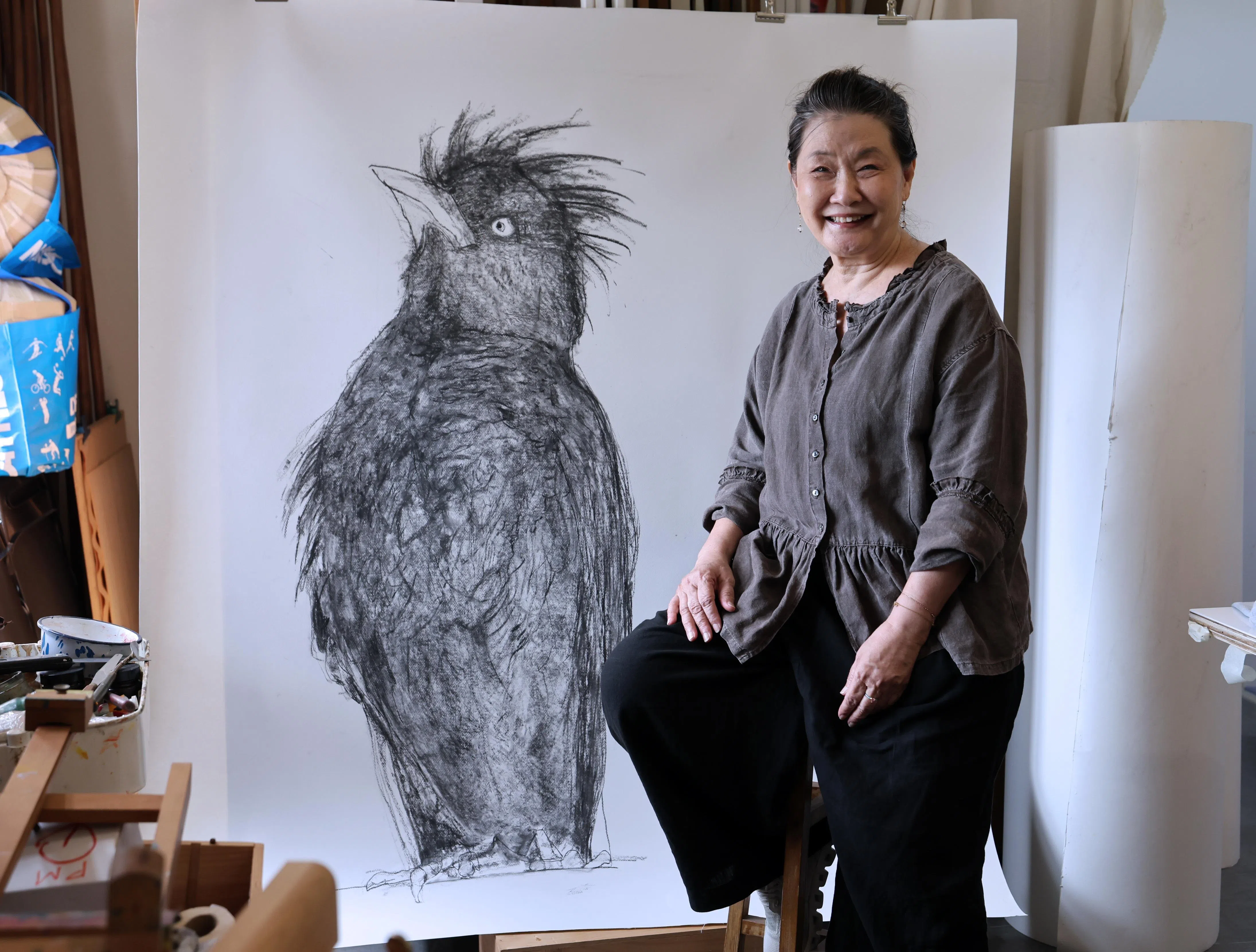 蓝玉娇以画作道人生，对生活有着细致的观察与多元视角。（梁麒麟摄）