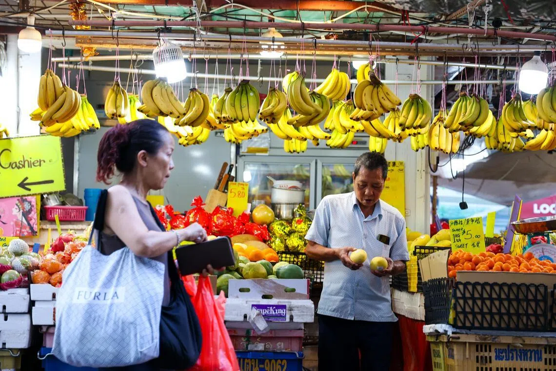 2月食品通胀率升至1.6%，为2024年12月以来的最高水平，因为生鲜食品和餐饮服务价格上涨速度加快。（档案照片）
