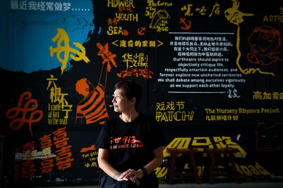 实践剧场艺术总监郭践红说，面对空间、街道和周围的人，剧场抱着建造社群的心态。（龙国雄摄）