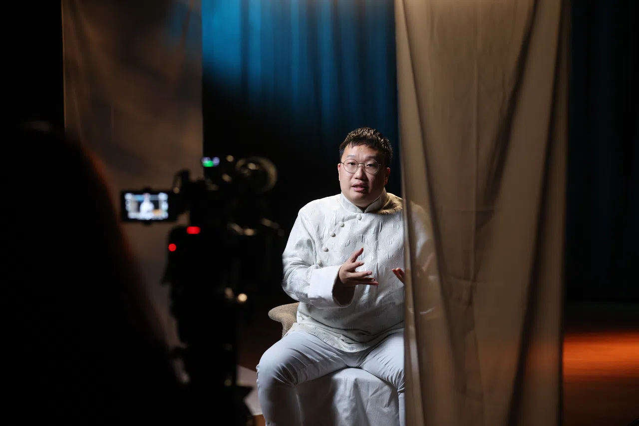 萧铭峰接触南音超过20年，是湘灵音乐社的核心成员之一。（陈渊庄摄）