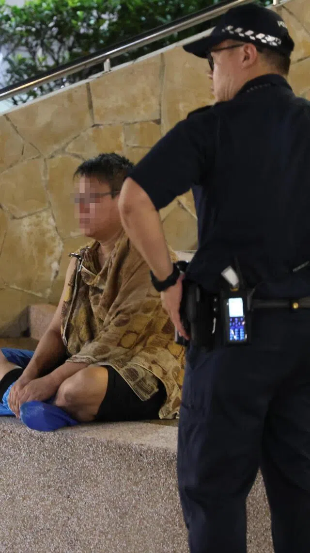 被告在火患发生后，因涉嫌恶意纵火被警方逮捕。（档案照片）