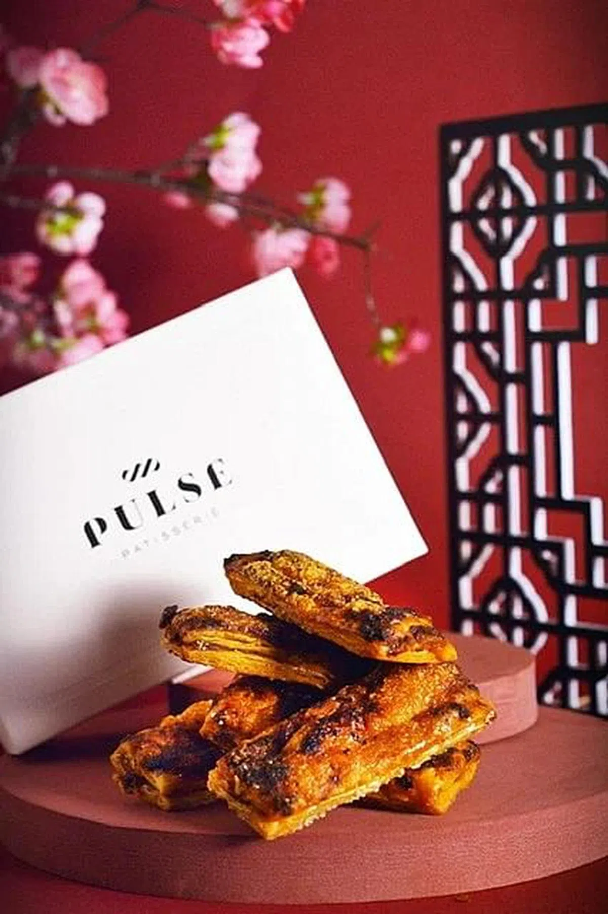 Pulse Patisserie的年糕夹心饼“X.O. Nian Gao Sando”甜中带咸。（受访者提供）