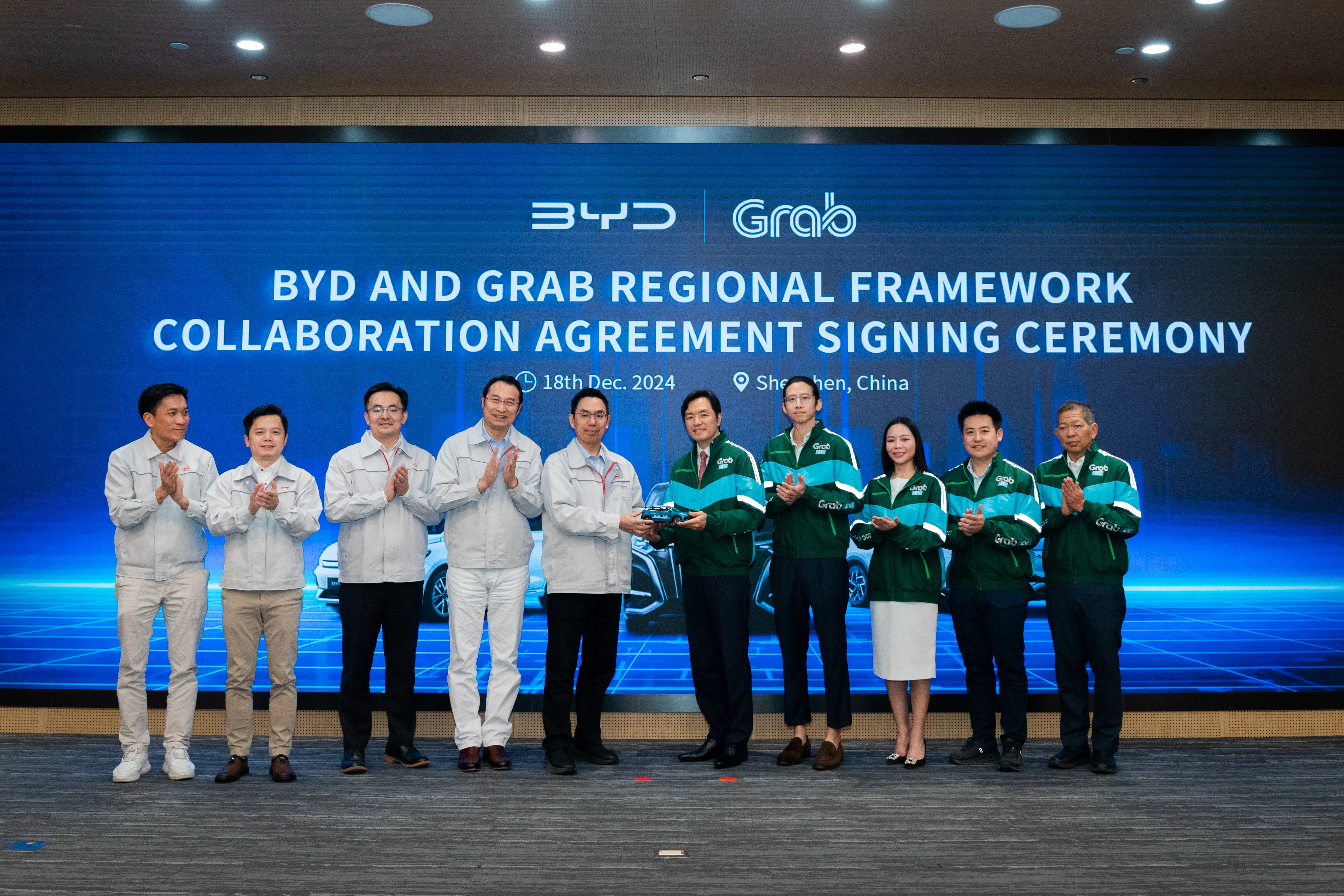 Grab不久前与中国电动车品牌比亚迪合作，后者未来五年为Grab的东南亚司机伙伴提供多达5万辆电动车。（Grab提供）