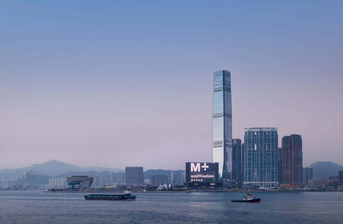 从港岛区放眼望去的M+博物馆。（图/香港旅游发展局）