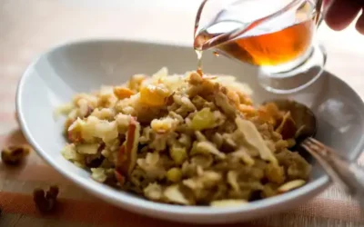 Gluten-free Rolled Oats With Amaranth Seeds, Maple Syrup and Apple