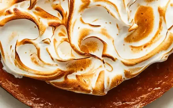 Pumpkin Meringue Pie: 7 Tips for a Light & Fluffy Topping!