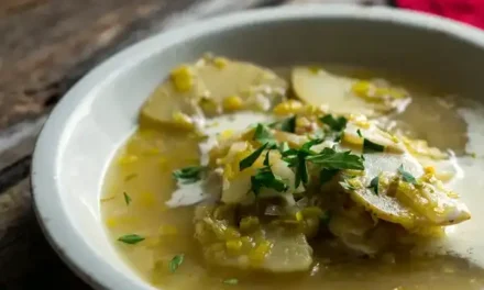 The Best Golden Leek & Potato Soup in 5 Simple Steps