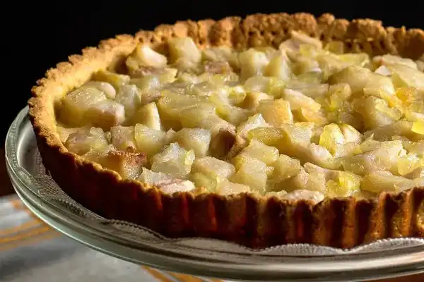 Gluten-Free Pear Ginger Tart: A Warm and Spicy Fall Dessert