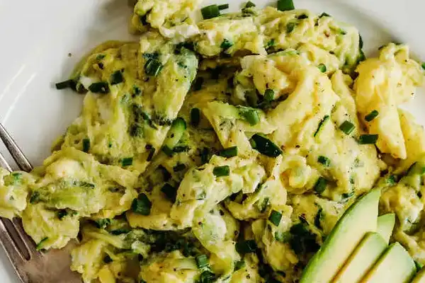 Gluten-Free Scrambled Eggs With Zucchini: A Nutritious, Quick Breakfast