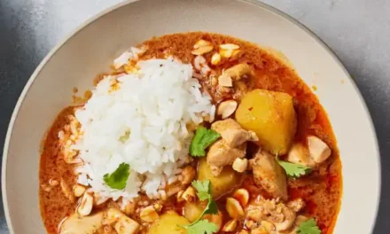 Thai-Inspired Chicken and Sweet Potato Curry: A Flavorful and Wholesome Delight